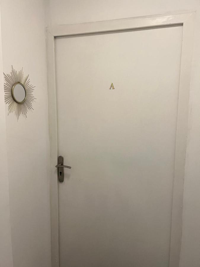 Apt A Africa, 30M2, Centre, Balcon ヴァランシエンヌ エクステリア 写真