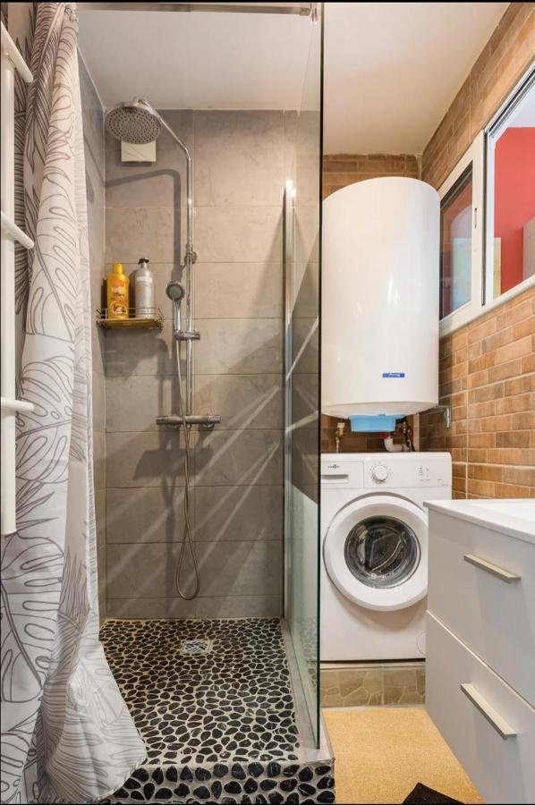 Apt A Africa, 30M2, Centre, Balcon ヴァランシエンヌ エクステリア 写真